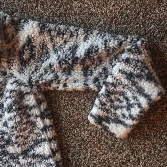 🖤🖤🖤Cozy teddy Sherpa sweater/pullover/coat/shirt 🖤🖤🖤 - Picture 6 of 9